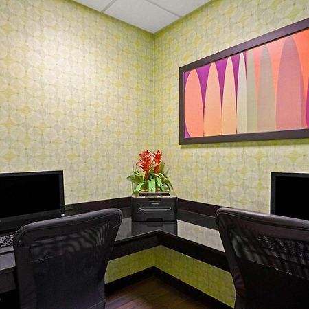 La Quinta Inn By Wyndham Columbia Se Fort Jackson Ngoại thất bức ảnh