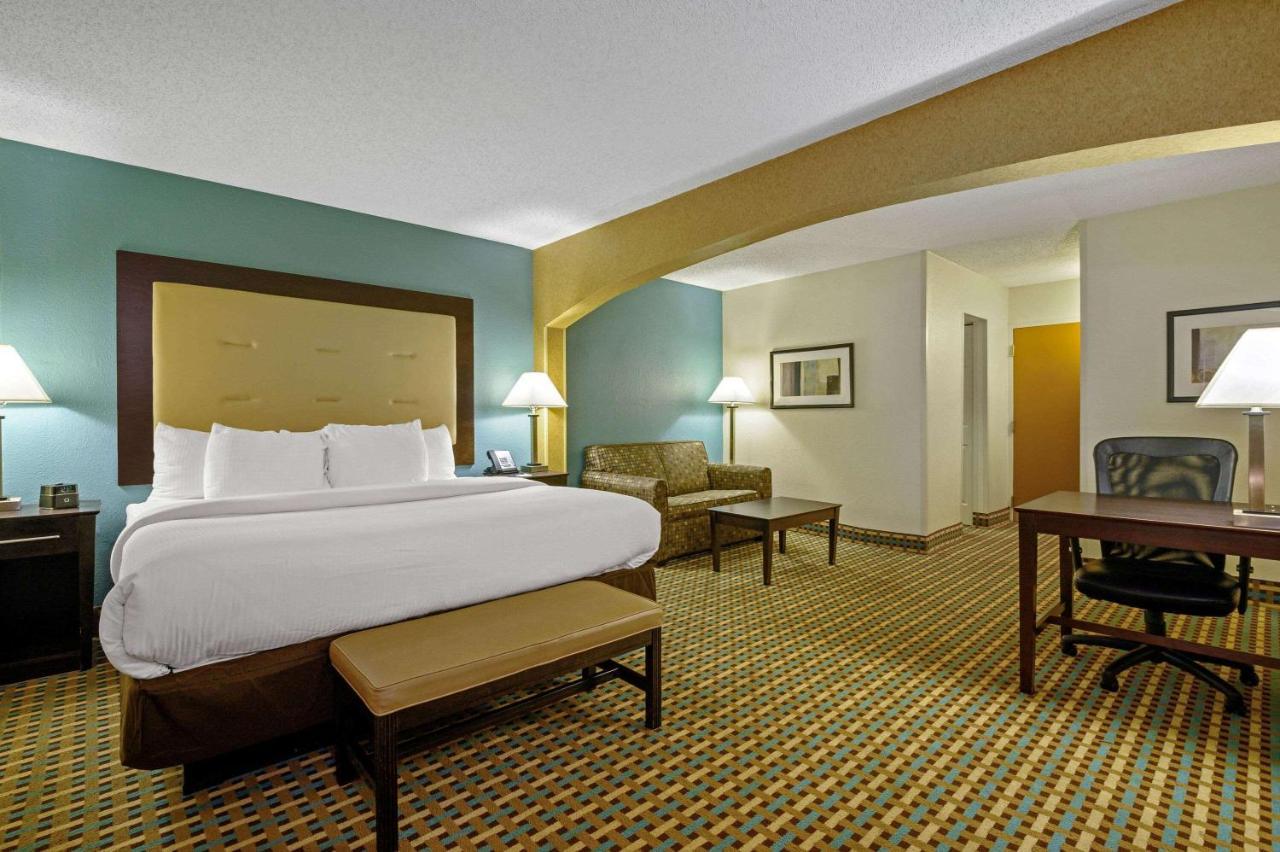 La Quinta Inn By Wyndham Columbia Se Fort Jackson Ngoại thất bức ảnh